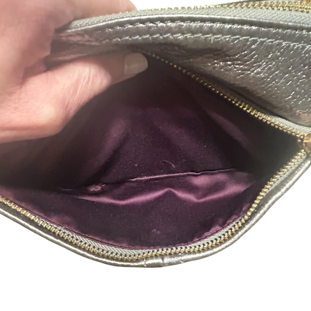 B. Makowsky Metallic Silver Leather/
Chunky Gold Chain/Y2K Glam Baguette Purse - Picture 8 of 10
